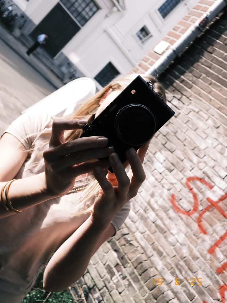 SHOT ON HALF DENNY 22