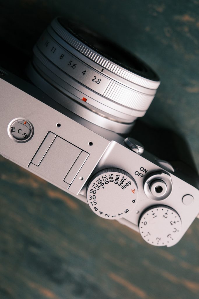 X100VI VS XE5 AR 8512